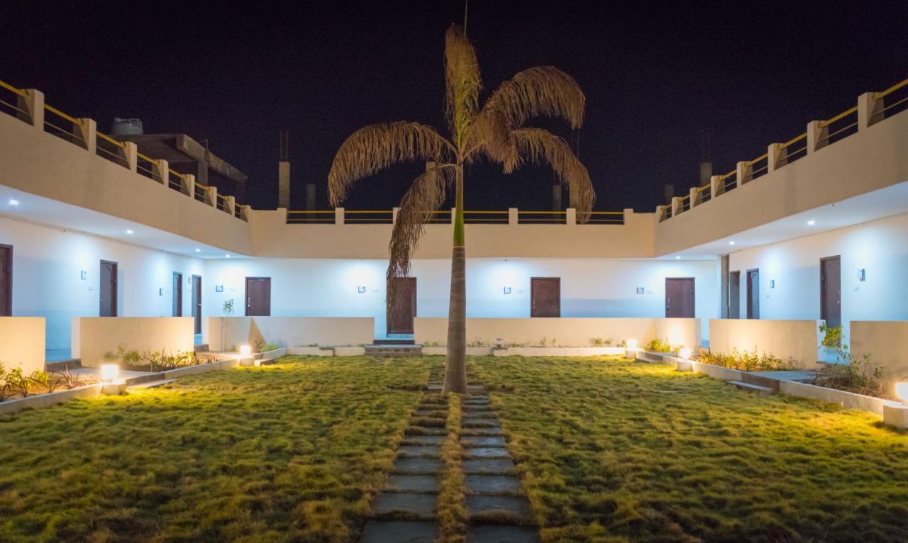 Seagull Beach Resort Chirala Екстер'єр фото